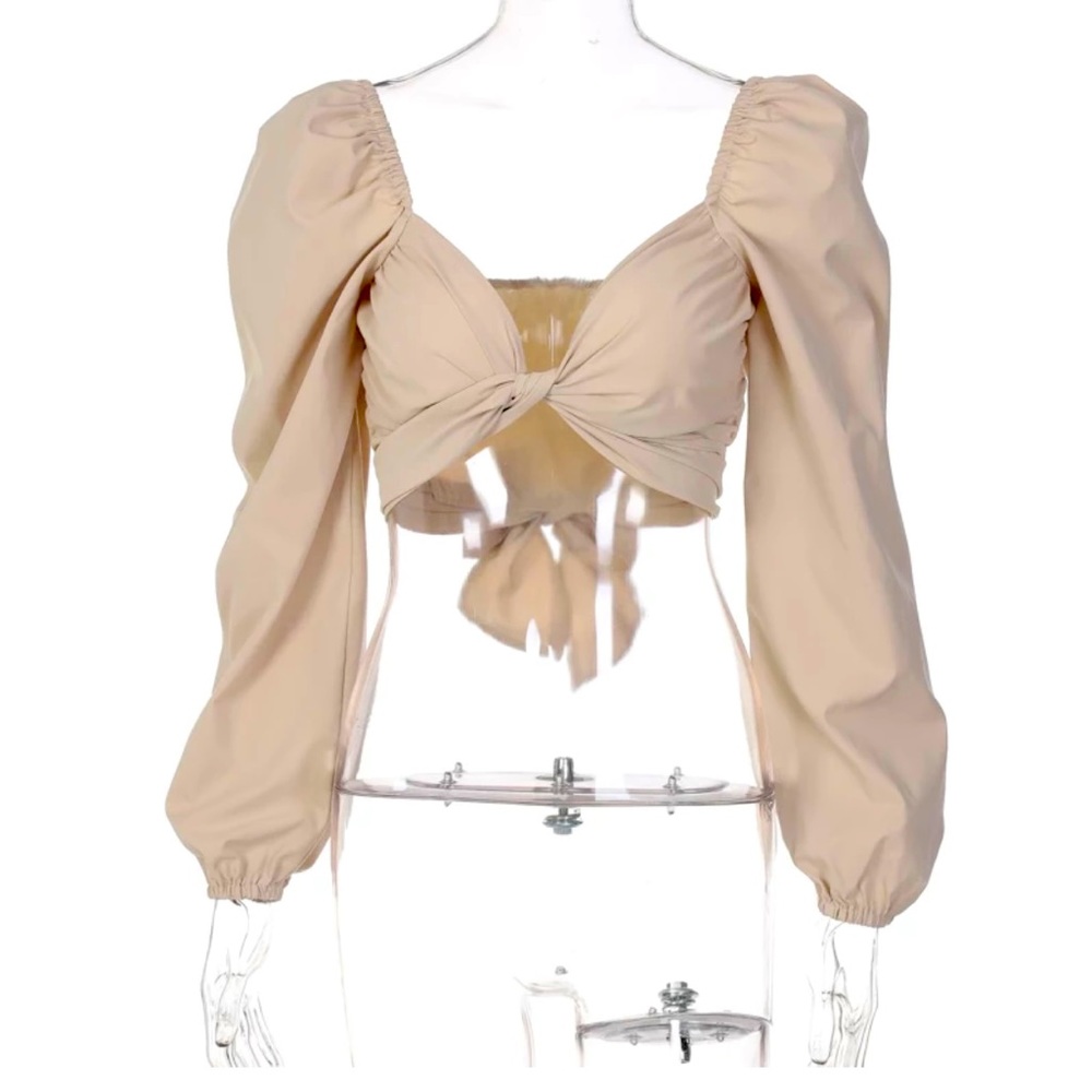 BOUTIQUE CROPPED PUFF SLEEVES BLOUSE